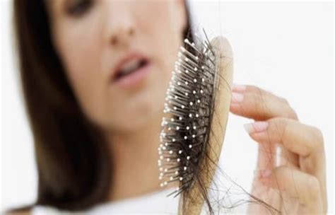 أحسن علاج لتساقط الشعر , يحرص الشباب والفتيات على العناية بأنفسهم بشكل مستمر، وخاصة موضوع الشعر الذي يعتبر من أهم الأمور لدى الذكور والإناث